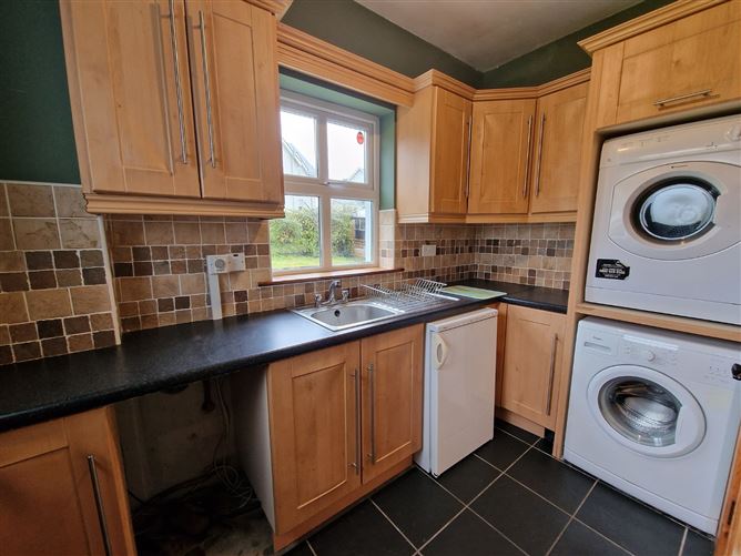 17 Cul Daire, Lissycasey, Ennis, Co. Clare