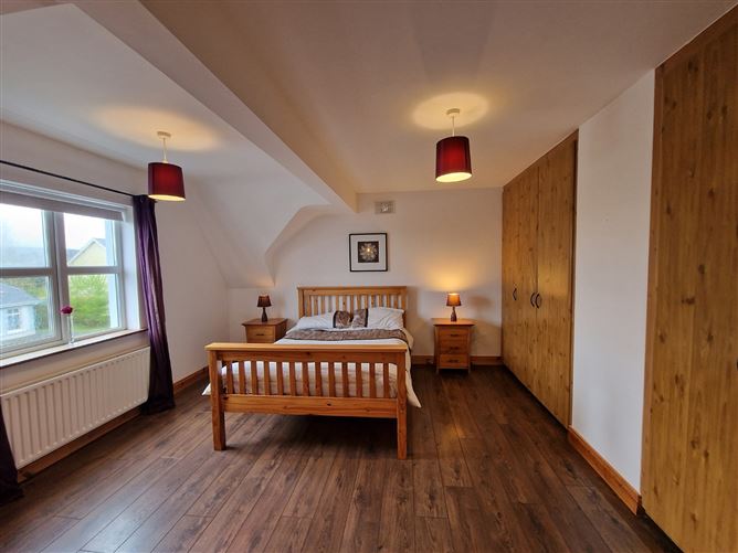 17 Cul Daire, Lissycasey, Ennis, Co. Clare