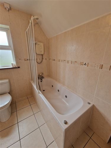 17 Cul Daire, Lissycasey, Ennis, Co. Clare