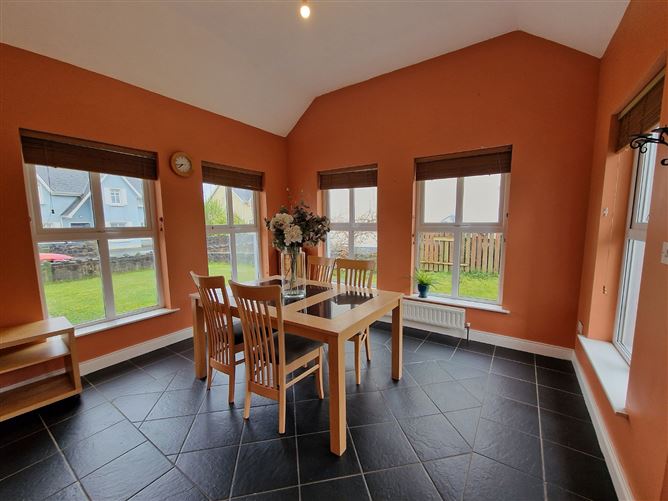 17 Cul Daire, Lissycasey, Ennis, Co. Clare