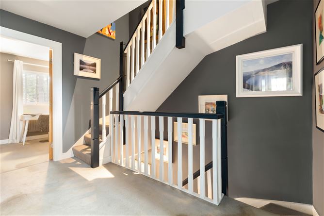 https://photos-a.propertyimages.ie/media/9/9/3/4932399/8ae27b25-0203-4642-a33b-4062261fe2c0_l.jpg
