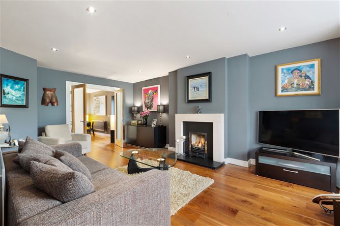 https://photos-a.propertyimages.ie/media/9/9/3/4932399/8ae27b25-0203-4642-a33b-4062261fe2c0_l.jpg
