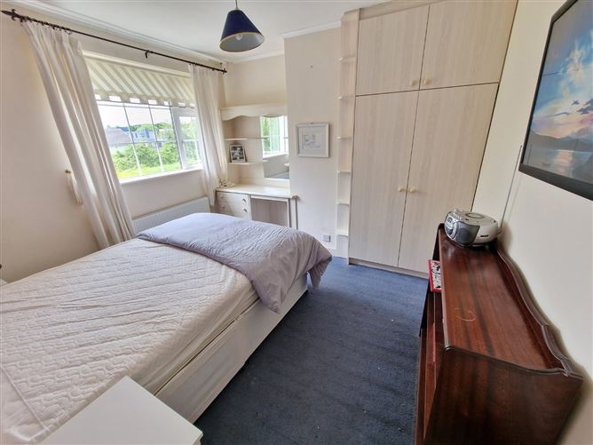 28 Cronan Gardens, Shannon, Co. Clare