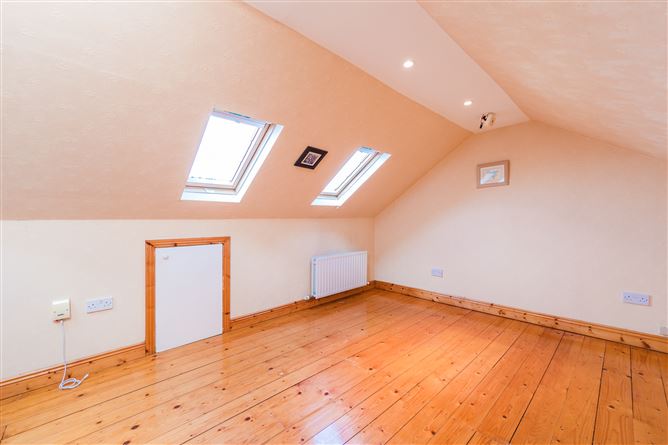 25 Meadow  View, Churchtown, Dublin 14