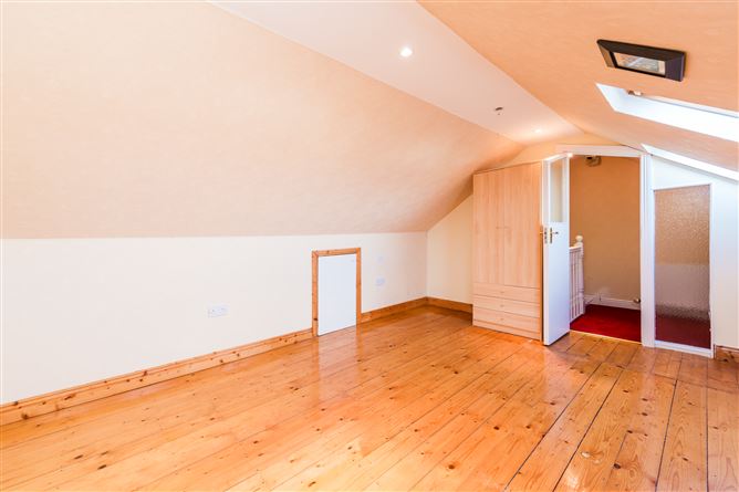 25 Meadow  View, Churchtown, Dublin 14