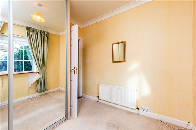 25 Meadow  View, Churchtown, Dublin 14