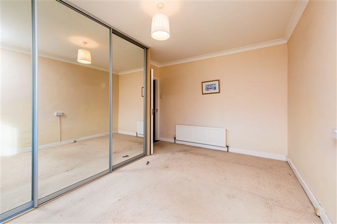 25 Meadow  View, Churchtown, Dublin 14