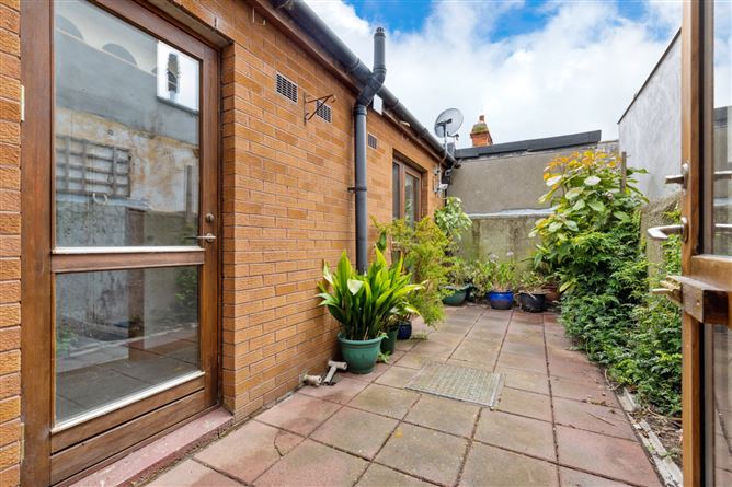 36 Dodder View Cottages, Ballsbridge, Dublin 4