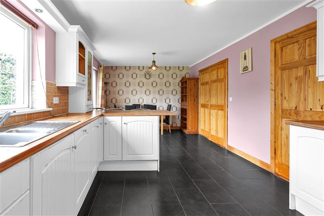 28 Rathbride Close, Kildare Town, Kildare