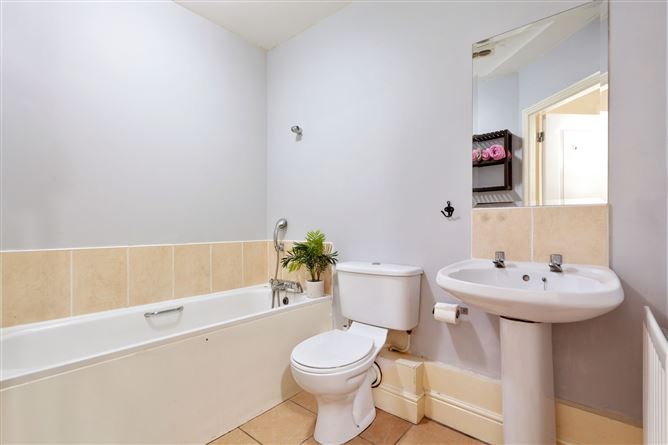 33 St Samson's Square, Balgriffin, Dublin 13