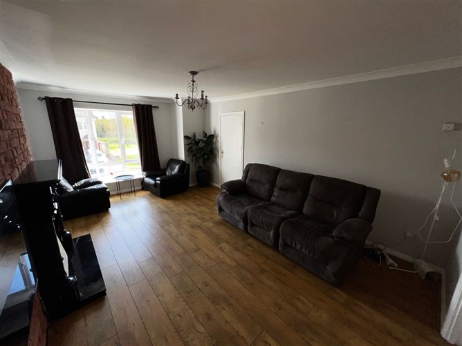 32 The Square, Riverbank, Drogheda, Louth