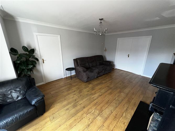 32 The Square, Riverbank, Drogheda, Louth