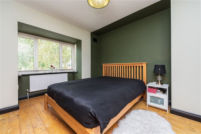 https://photos-a.propertyimages.ie/media/9/9/4/4948499/121695ea-ca12-405b-9b78-db2465bcaaa7_l.jpg
