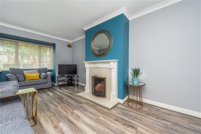 https://photos-a.propertyimages.ie/media/9/9/4/4948499/121695ea-ca12-405b-9b78-db2465bcaaa7_l.jpg