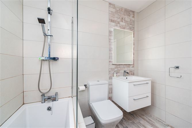 https://photos-a.propertyimages.ie/media/9/9/4/4948499/121695ea-ca12-405b-9b78-db2465bcaaa7_l.jpg