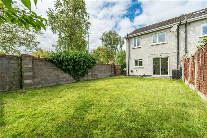 https://photos-a.propertyimages.ie/media/9/9/4/4948499/121695ea-ca12-405b-9b78-db2465bcaaa7_l.jpg