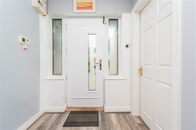 https://photos-a.propertyimages.ie/media/9/9/4/4948499/121695ea-ca12-405b-9b78-db2465bcaaa7_l.jpg