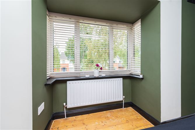 https://photos-a.propertyimages.ie/media/9/9/4/4948499/121695ea-ca12-405b-9b78-db2465bcaaa7_l.jpg