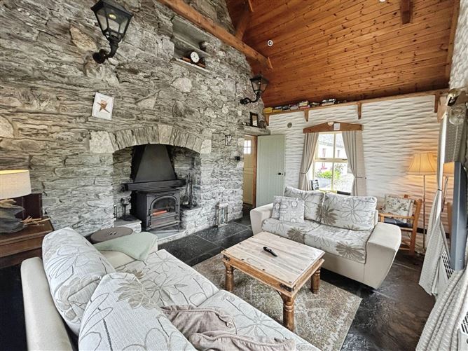 Rose Cottage, Oughtdarra, Lisdoonvarna, County Clare