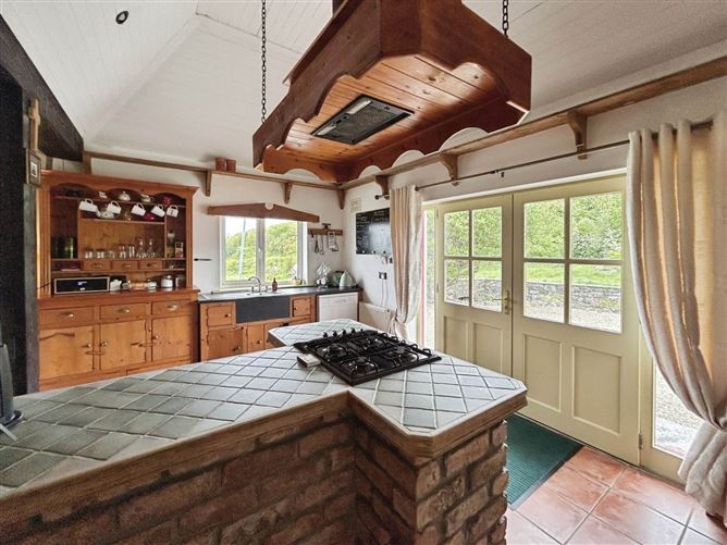 Rose Cottage, Oughtdarra, Lisdoonvarna, County Clare