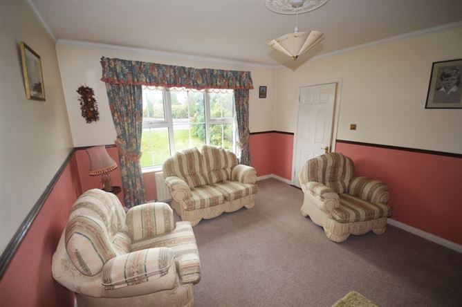 25 Blackrock Drive, Ballybofey, Co. Donegal