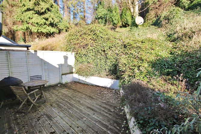 2 Silvermount Cottages, Strawberry Beds, Dublin 20