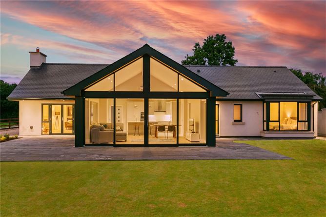 Oaklands, Kilmacredock, Maynooth, Co. Kildare