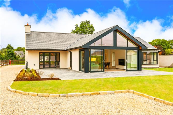 Oaklands, Kilmacredock, Maynooth, Co. Kildare