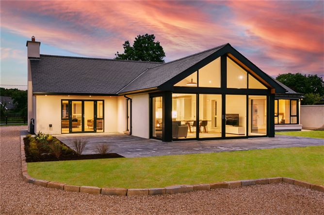 Oaklands, Kilmacredock, Maynooth, Co. Kildare