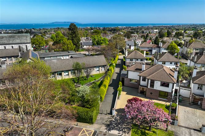 93 South Avenue, Mount Merrion, Dublin