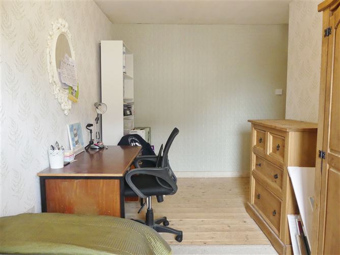 52, The Crescent, Millbrook Lawns, Tallaght, Dublin 24