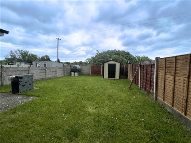 19 Riverbank, Cloonfad, Ballyhaunis, Mayo