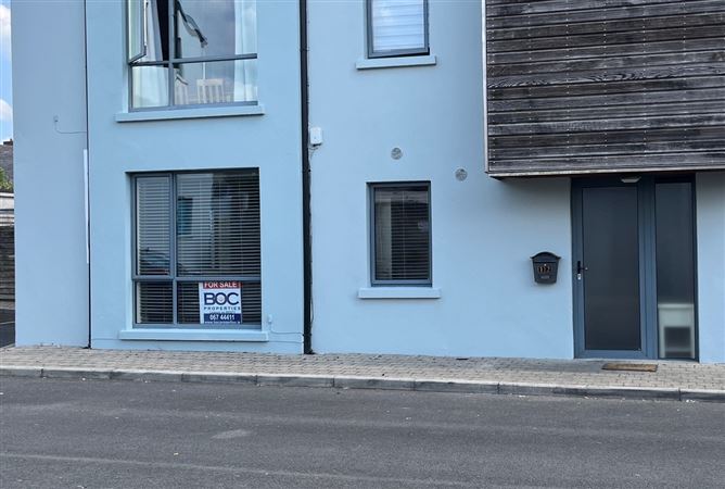 12 Stafford Hall, Nenagh, Tipperary