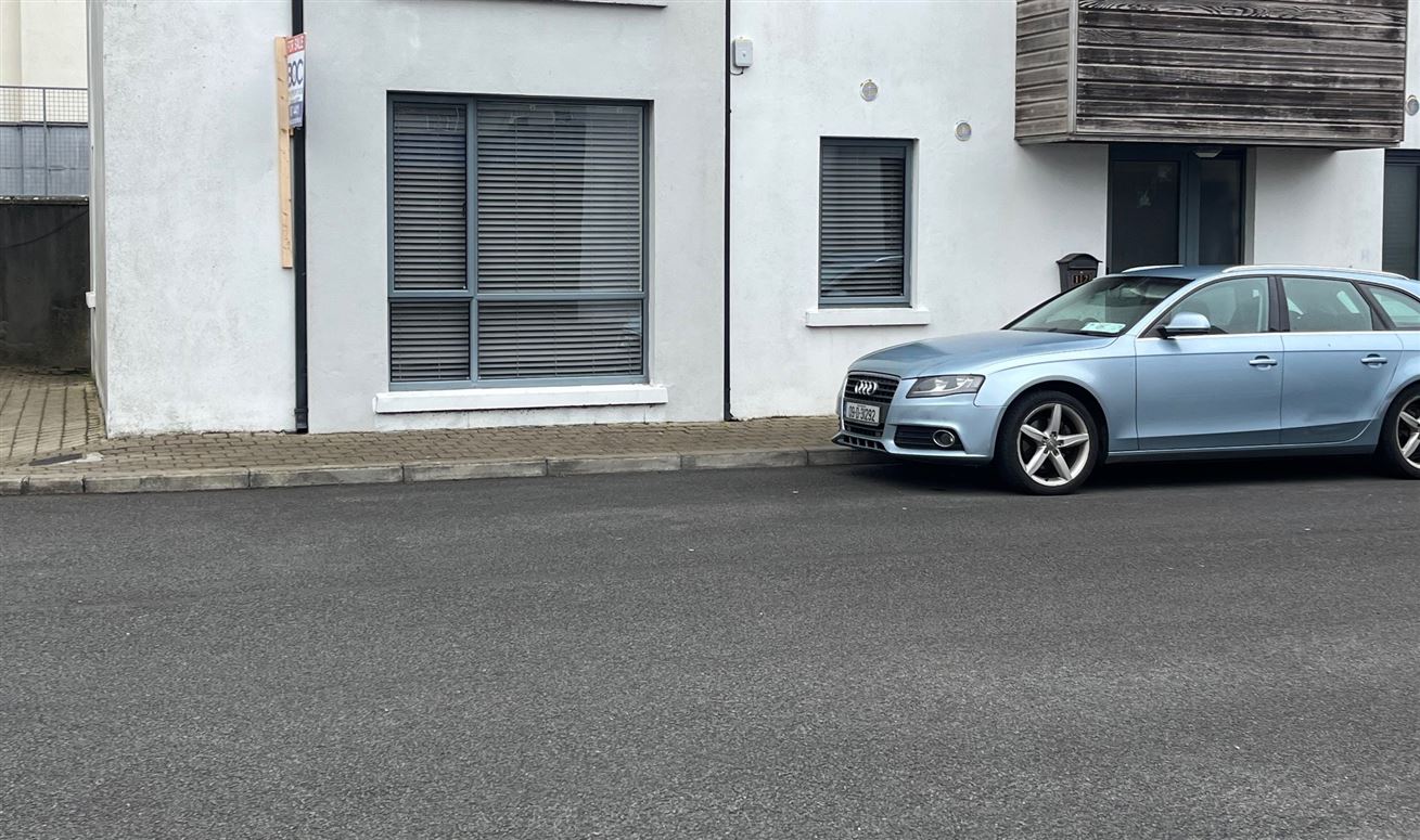 12 Stafford Hall, Nenagh, Tipperary