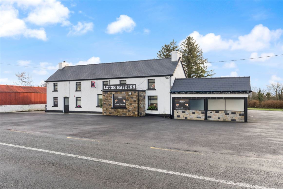 Lough Mask Inn, Treanlaur, Tourmakeady, County Mayo