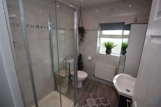 No. 10 The Heathers, Classes Lake, Ballincollig, Cork