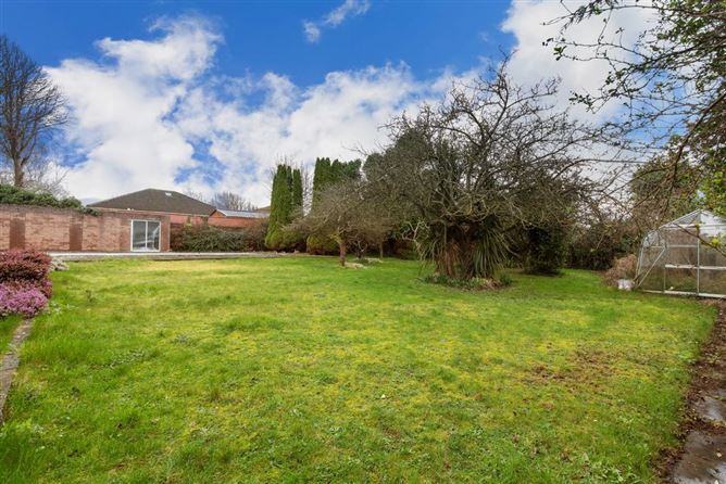 CÚL NA DTONN, 130 Carrickbrack Road, Sutton, Dublin 13