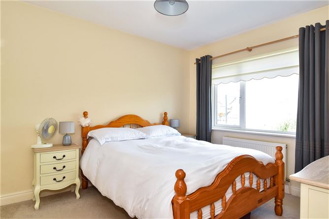 61 Sli Na Sruthan, Clybaun Road, Knocknacarra, Galway