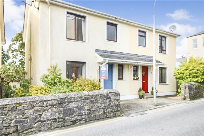 Main image for 3 Quay Road,Carrick On Shannon,Co Leitrim,N41 TW92