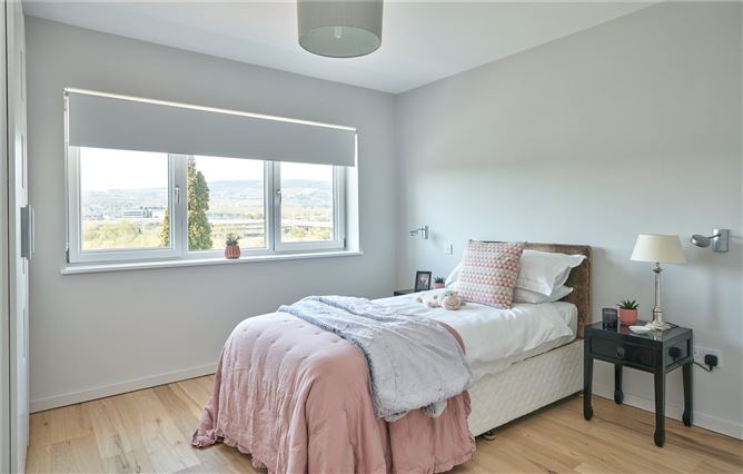 32 Brighton Avenue, Foxrock, Dublin 18