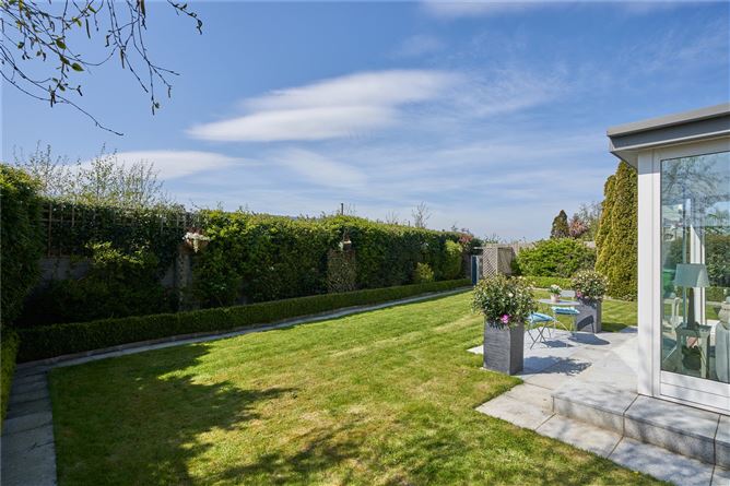 32 Brighton Avenue, Foxrock, Dublin 18