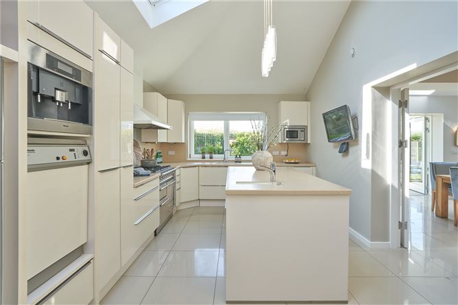 32 Brighton Avenue, Foxrock, Dublin 18