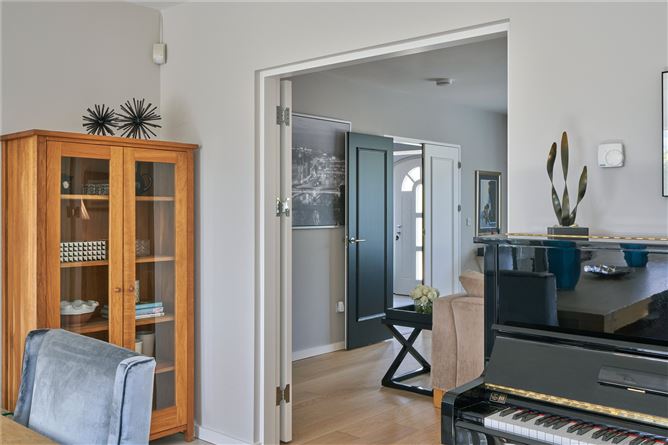 32 Brighton Avenue, Foxrock, Dublin 18