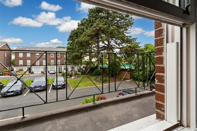 12 Eglinton Square, Donnybrook, Dublin 4