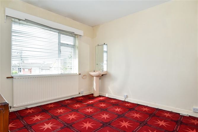 16 Monksfield, Salthill, Galway