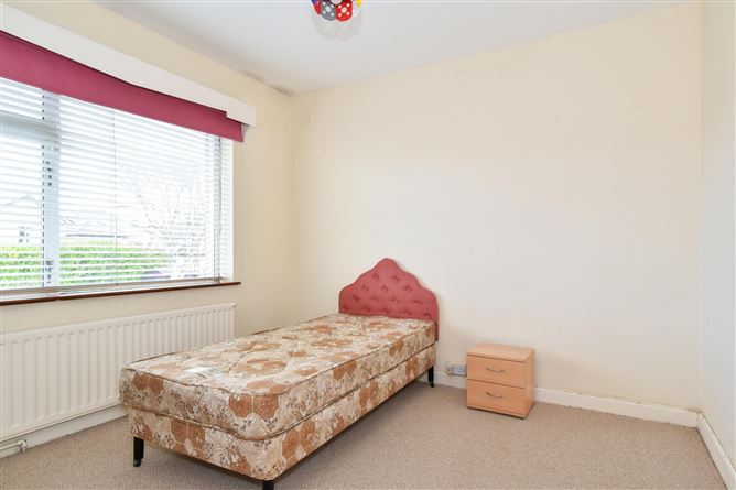 16 Monksfield, Salthill, Galway