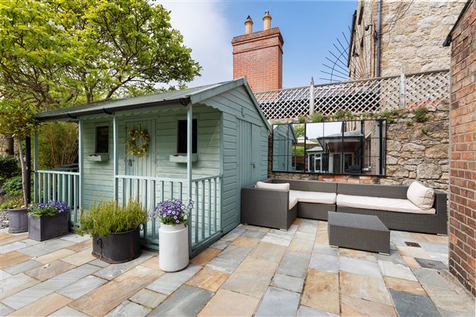 Gifford, 8 Temple Villas, Rathmines, Dublin 6