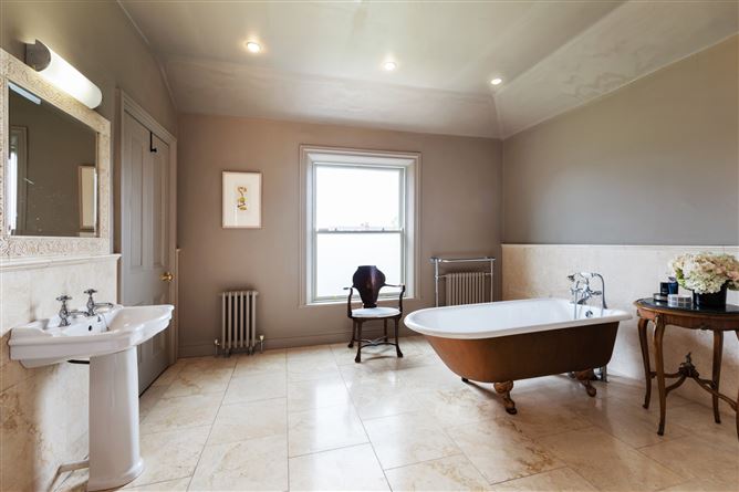 Gifford, 8 Temple Villas, Rathmines, Dublin 6
