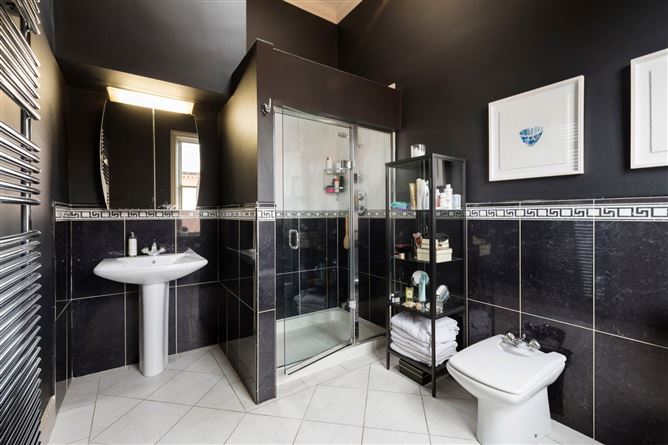 Gifford, 8 Temple Villas, Rathmines, Dublin 6