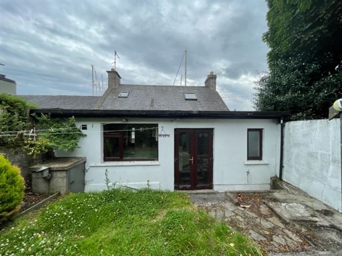 Pinewood Cottage, Point Lane, Crosshaven, Cork
